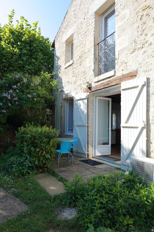 Gîte La Loge des Fées Latillé Extérieur photo
