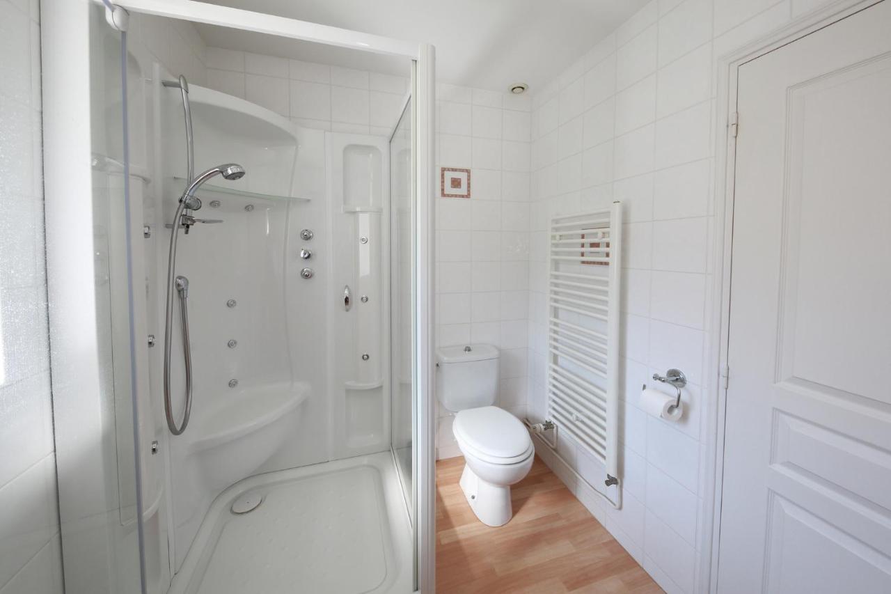 Gîte La Loge des Fées Latillé Extérieur photo